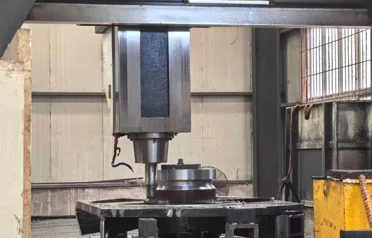 Hoe verstevigt grootschalige CNC-portaalbewerking het exportconcurrentievermogen voor op maat gemaakte componenten? Tangshan Yuexin Machinery cultiveert de overzeese toeleveringsmarkt voor de zware industrie door middel van procesinnovatie.